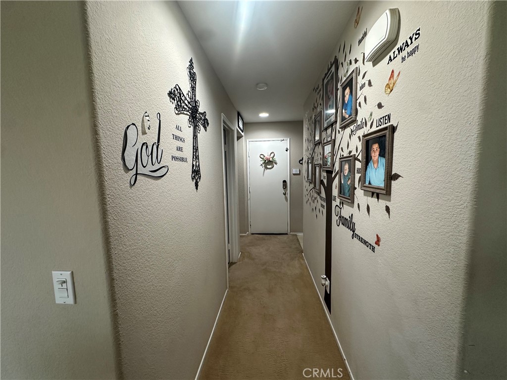 https://media.crmls.org/medias/d6ab9e94-29cd-4dd3-9e55-143f0ec541dd.jpg?preset=X-Large