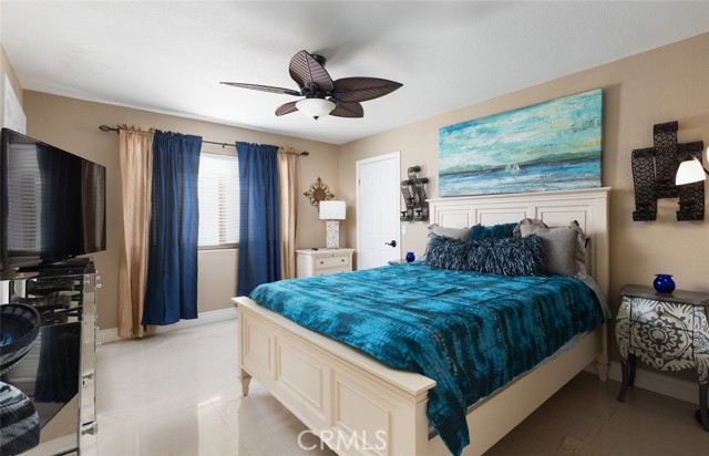 Detail Gallery Image 14 of 20 For 415 8th St, Huntington Beach,  CA 92648 - 3 Beds | 3/2 Baths