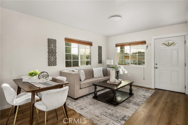 Detail Gallery Image 14 of 26 For 2320 Locust, Long Beach,  CA 90806 - 2 Beds | 1 Baths