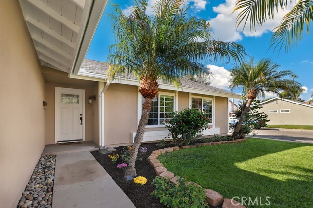 Image 2 for 6842 Capstone Dr, Huntington Beach, CA 92647