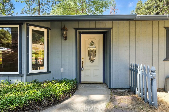 5783 Chowchilla Mountain Road, Mariposa CA: https://media.crmls.org/medias/d6adf134-7487-4c7b-8a31-591d17ca3755.jpg
