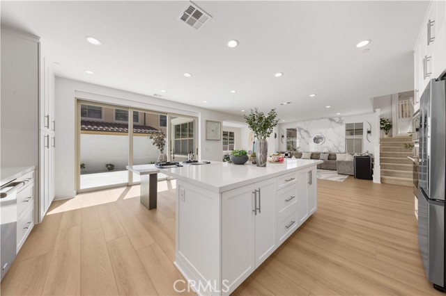 Detail Gallery Image 23 of 75 For 168 Somera, Irvine,  CA 92602 - 5 Beds | 4 Baths