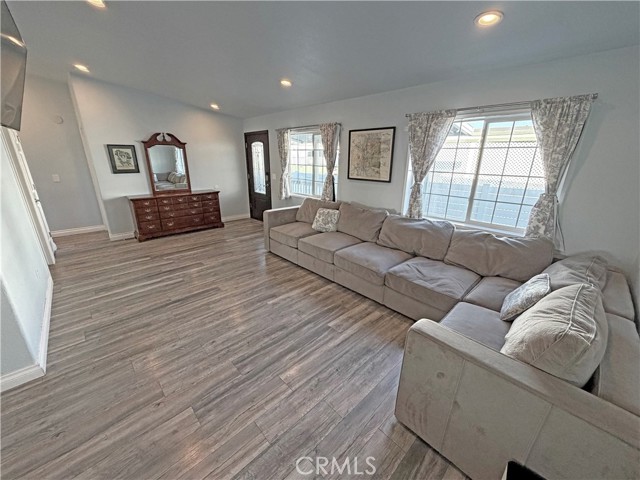 Detail Gallery Image 5 of 46 For 1205 Cypress #144,  San Dimas,  CA 91773 - 4 Beds | 2 Baths