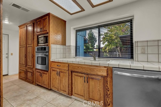 Detail Gallery Image 18 of 43 For 798 N Pepper St, Woodlake,  CA 93286 - 4 Beds | 3/1 Baths