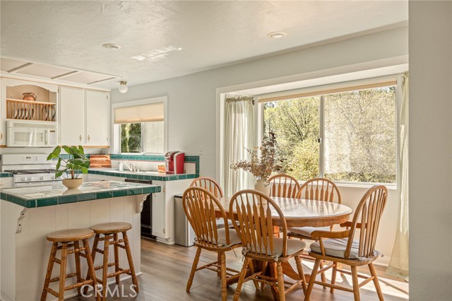 28165 Grenoble, Lake Arrowhead, CA 92352