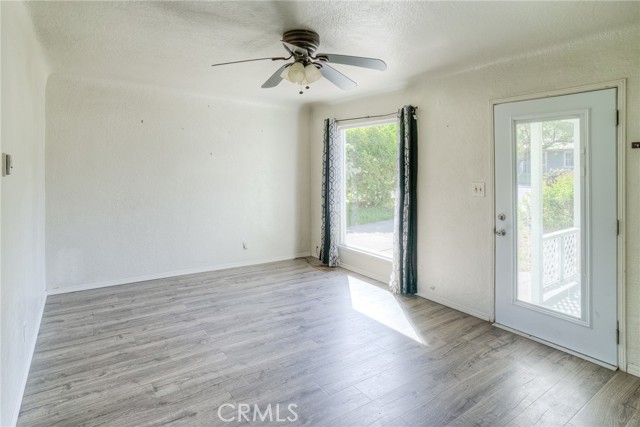 Detail Gallery Image 4 of 23 For 9 Midway, Oroville,  CA 95966 - 2 Beds | 1 Baths