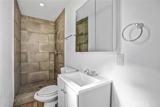 Detail Gallery Image 22 of 48 For 4539 Maine, Baldwin Park,  CA 91706 - 7 Beds | 4 Baths