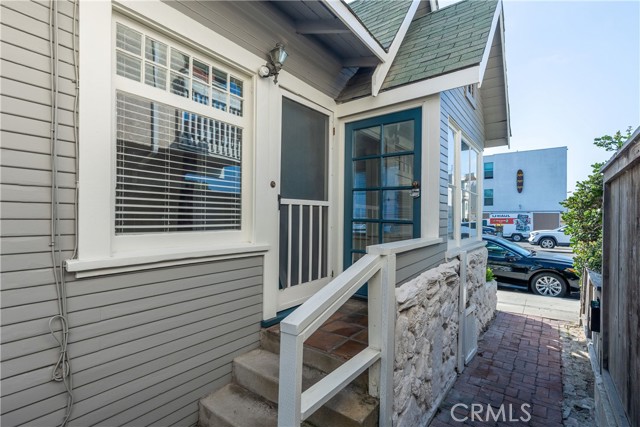 718 Hermosa Avenue, Hermosa Beach, California 90254, 3 Bedrooms Bedrooms, ,3 BathroomsBathrooms,Residential,Sold,Hermosa,SB21170201