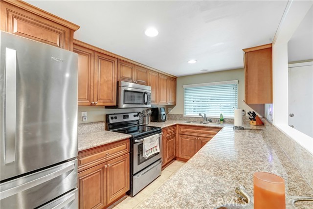 Detail Gallery Image 4 of 14 For 6882 Alondra #26,  Paramount,  CA 90723 - 2 Beds | 2 Baths