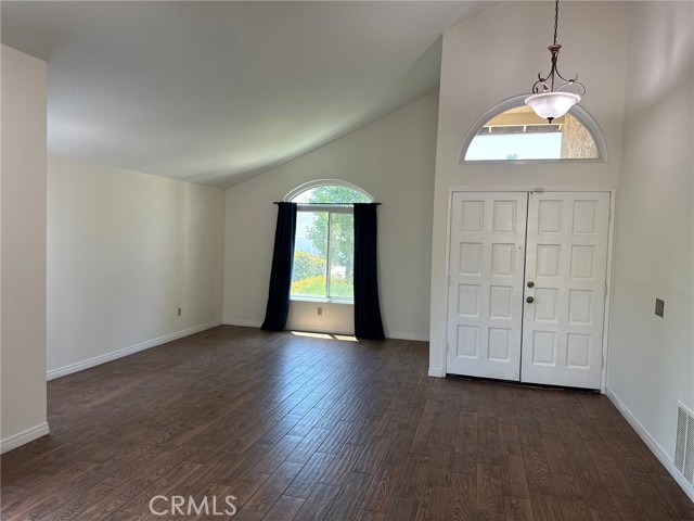 Detail Gallery Image 2 of 15 For 7045 Chicago Ct, Rancho Cucamonga,  CA 91701 - 4 Beds | 2/1 Baths