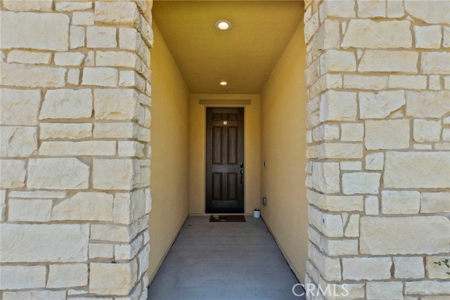 19162 Lauren Lane, Saugus CA: https://media.crmls.org/medias/d6b1e3c7-a5c5-45ac-8d06-7d953c05cbfa.jpg