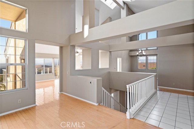 6 Saros, Irvine CA: https://media.crmls.org/medias/d6b2f373-8a05-431e-8036-5c820f231e92.jpg