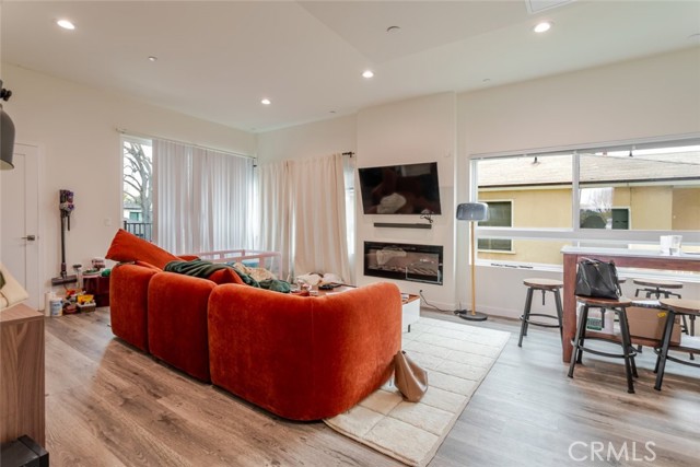 Detail Gallery Image 15 of 36 For 10652 Whipple St, North Hollywood,  CA 91602 - – Beds | – Baths