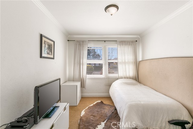 D6b43b9c 4630 4a85 9227 1085cb0daac6