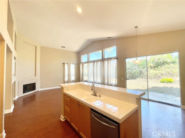 Detail Gallery Image 5 of 22 For 1380 Heatheridge Ln, Chino Hills,  CA 91709 - 4 Beds | 2/1 Baths