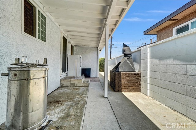 1104 Frigate, Wilmington CA: https://media.crmls.org/medias/d6b4ad5a-509e-464d-9bd9-7d21d42434d2.jpg