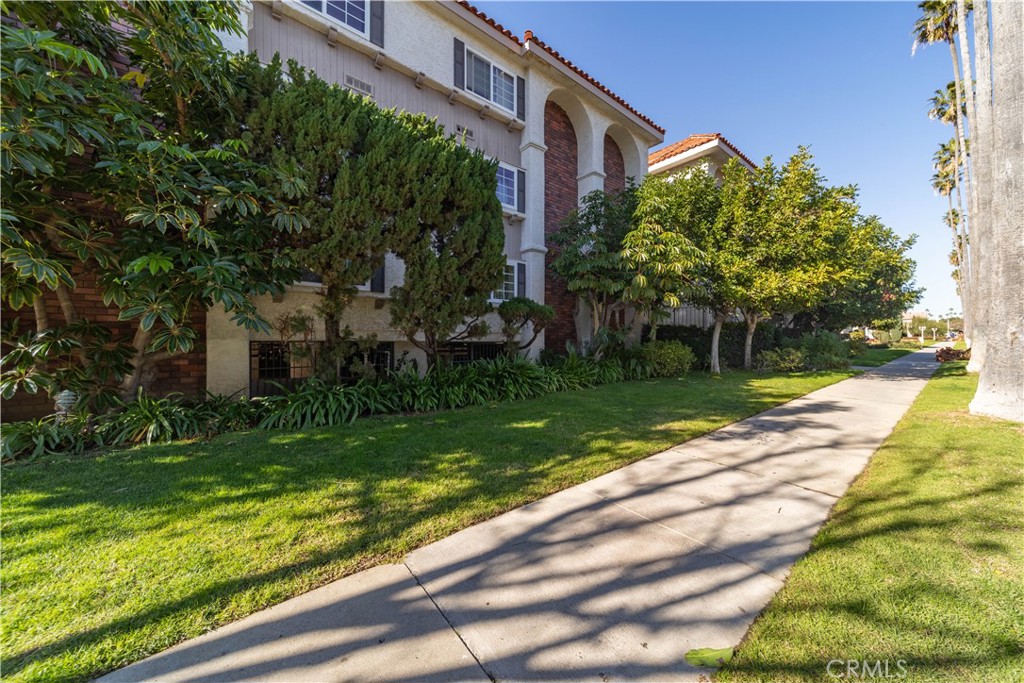1344 5th Street 16, Glendale, CA 91201