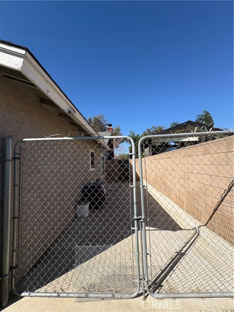 Detail Gallery Image 3 of 8 For 2905 S Castle Harbour, Ontario,  CA 91761 - 4 Beds | 2 Baths