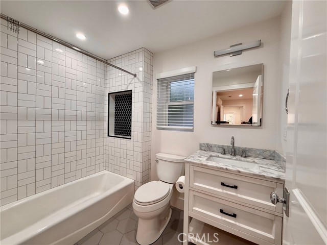 827 Cliff Drive, Laguna Beach CA: https://media.crmls.org/medias/d6b6468b-2945-42cf-971e-7f95edb7be84.jpg