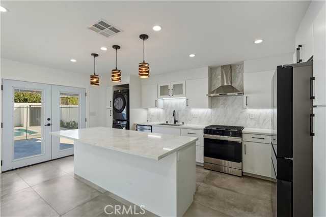 Detail Gallery Image 13 of 36 For 22255 Wyandotte, Canoga Park,  CA 91303 - 3 Beds | 2 Baths