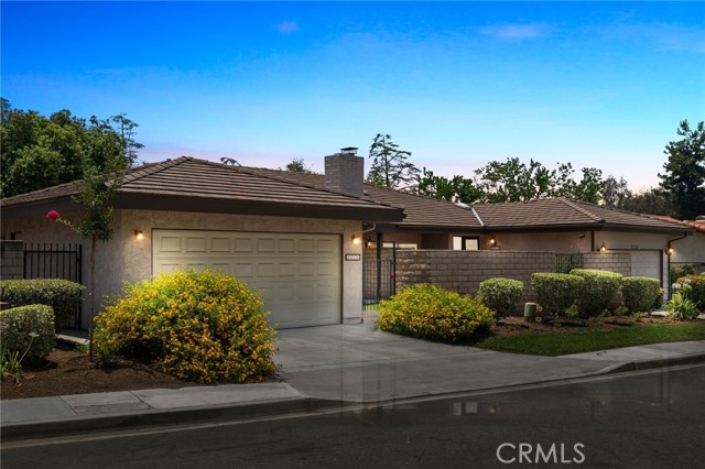 Detail Gallery Image 1 of 29 For 2726 Nectarine Ave, Riverside,  CA 92506 - 3 Beds | 2 Baths