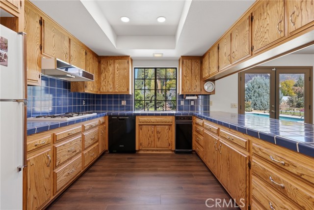 Detail Gallery Image 4 of 24 For 35562 Casa Vista, Yucaipa,  CA 92399 - 4 Beds | 2/1 Baths