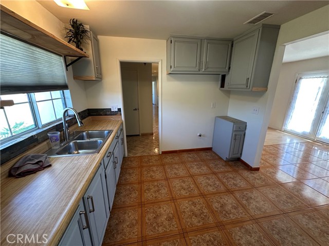 Detail Gallery Image 11 of 29 For 979 N Gardena, Rialto,  CA 92376 - 4 Beds | 2 Baths