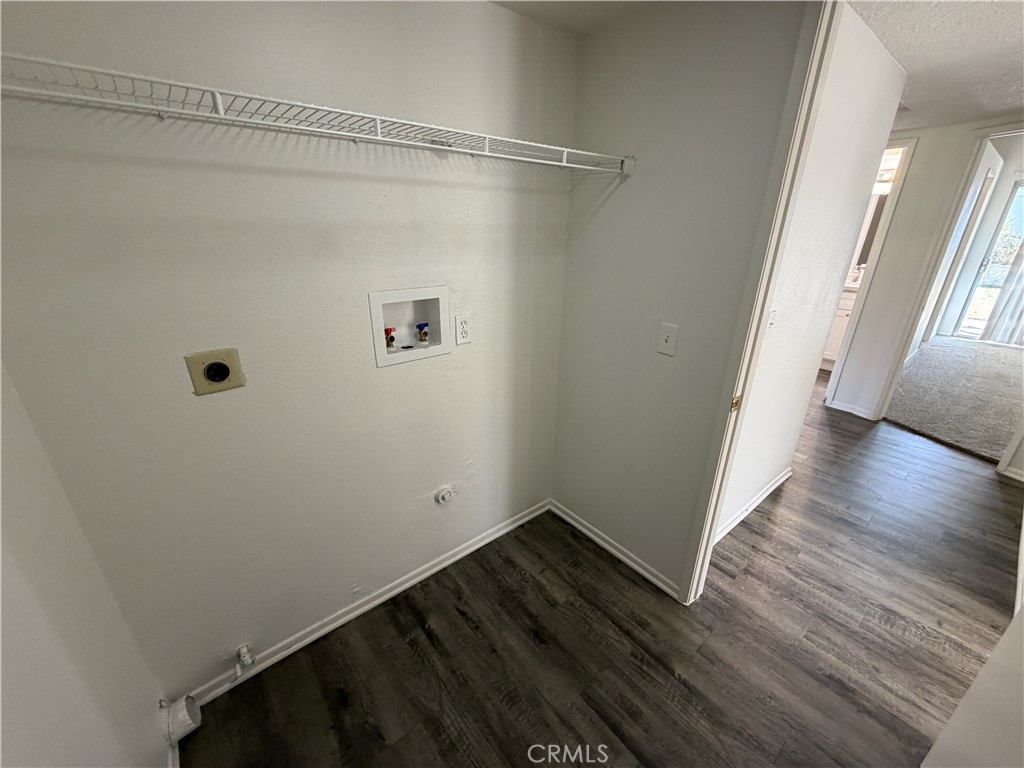 https://media.crmls.org/medias/d6b8249e-4ff3-4b7b-bd62-6f87af6f1bb3.jpg?preset=X-Large