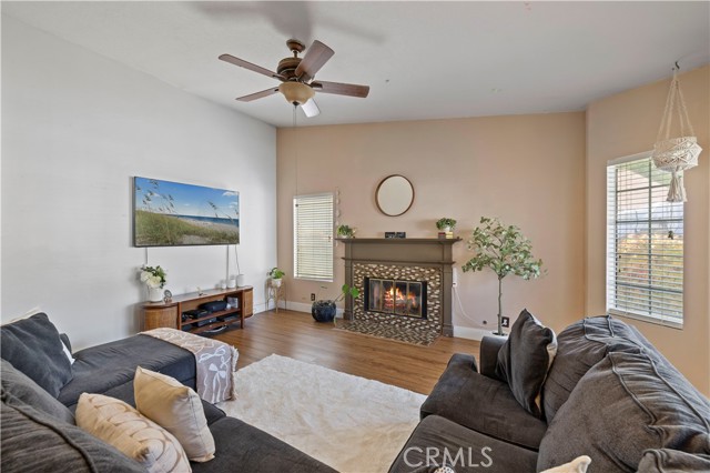 Detail Gallery Image 9 of 43 For 22552 Barcotta, Saugus,  CA 91350 - 3 Beds | 2 Baths