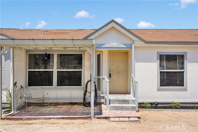 Detail Gallery Image 3 of 50 For 32252 Emerald Rd, Lucerne Valley,  CA 92356 - 4 Beds | 2 Baths