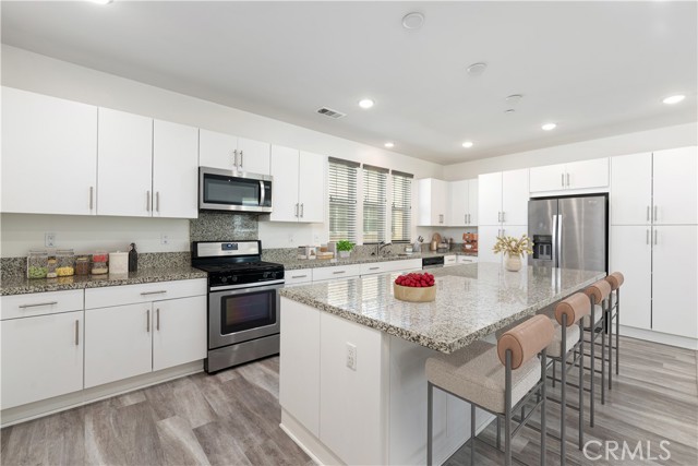 5341 Calle Rockfish, San Diego CA: https://media.crmls.org/medias/d6b8d043-24d3-4288-8e08-4d9dbec7a8c6.jpg