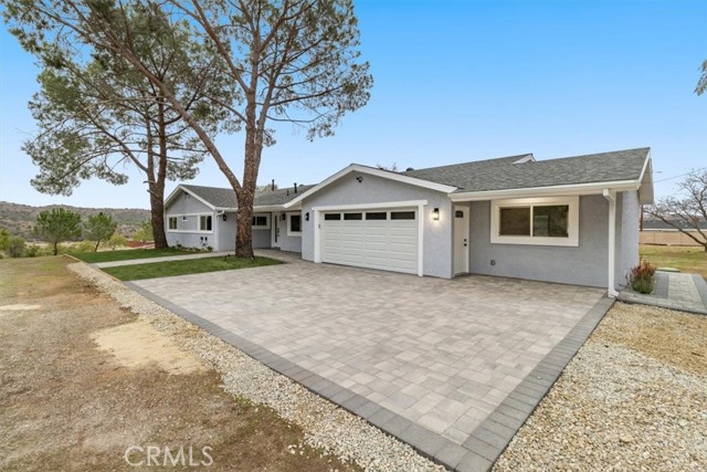 34217 Mabana Street, Agua Dulce, California 91390, 4 Bedrooms Bedrooms, ,2 BathroomsBathrooms,Single Family Residence,For Sale,Mabana,GD25033412