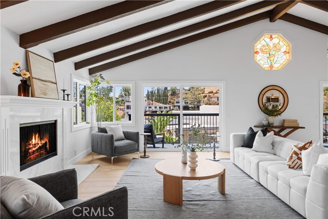 2838 Lambert Drive, Los Angeles CA: https://media.crmls.org/medias/d6b9d881-00e5-47ce-8163-d020be51a989.jpg
