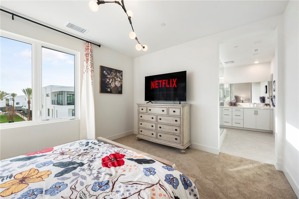 MLS #OC25271092 image #22