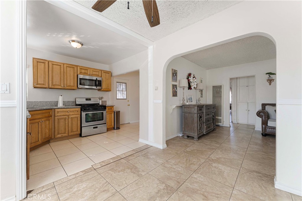 D6Bafa5C 8B73 4Ef6 Be58 5A391E729Eaa 10305 Hildreth Avenue, South Gate, Ca 90280 &Lt;Span Style='BackgroundColor:transparent;Padding:0Px;'&Gt; &Lt;Small&Gt; &Lt;I&Gt; &Lt;/I&Gt; &Lt;/Small&Gt;&Lt;/Span&Gt;