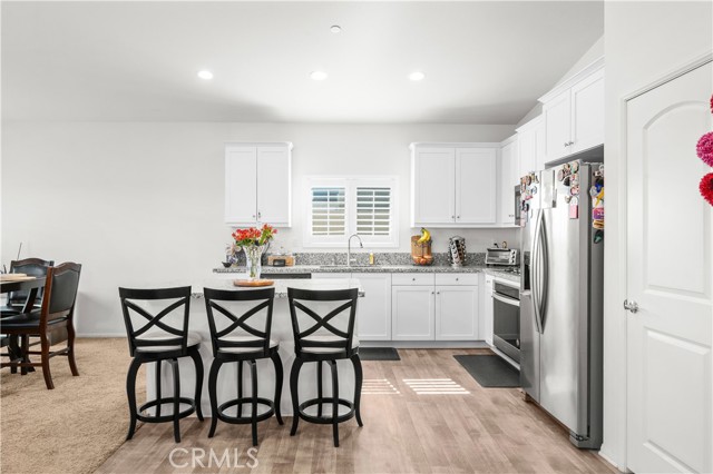 Detail Gallery Image 12 of 44 For 10657 Appaloosa, Hesperia,  CA 92345 - 4 Beds | 3 Baths