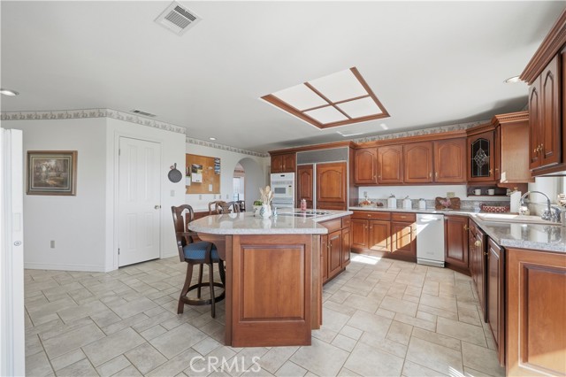 Detail Gallery Image 9 of 55 For 39275 Chaparral, Temecula,  CA 92592 - 4 Beds | 4 Baths