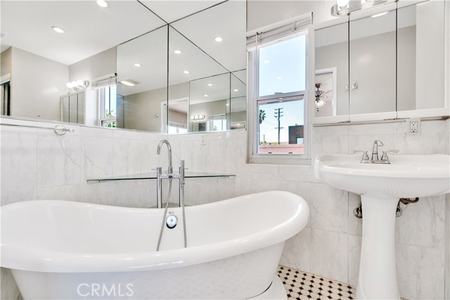 Detail Gallery Image 54 of 63 For 2747 E Ocean Bld, Long Beach,  CA 90803 - 6 Beds | 7 Baths