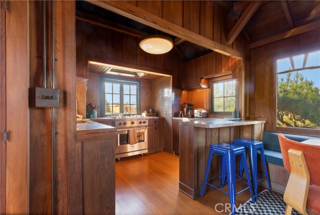 Detail Gallery Image 5 of 23 For 310 Hawthorne Rd, Laguna Beach,  CA 92651 - 1 Beds | 1 Baths