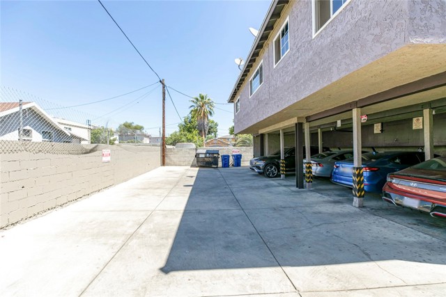 6923 Ben Avenue, North Hollywood CA: https://media.crmls.org/medias/d6bd5023-3624-40b6-b1bc-5898a80ac21f.jpg