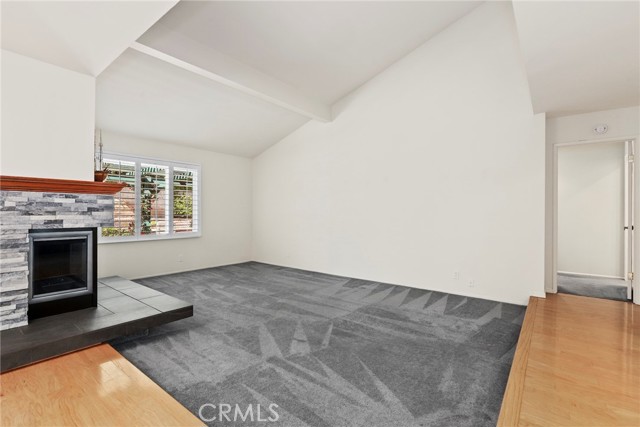 3919 Southhampton Road, Moorpark CA: https://media.crmls.org/medias/d6bdc60f-c64f-4429-9ac0-b03fa23c7b6f.jpg