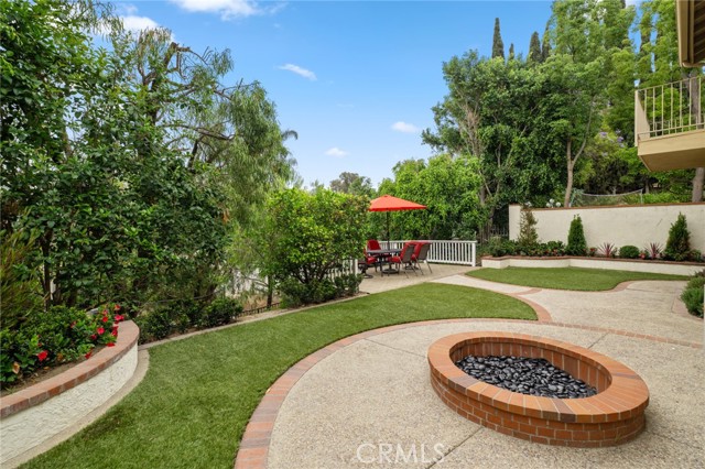 5410 Avenida El Cid, Yorba Linda CA: https://media.crmls.org/medias/d6bdd557-632f-4902-afea-1e4aa615c8a5.jpg