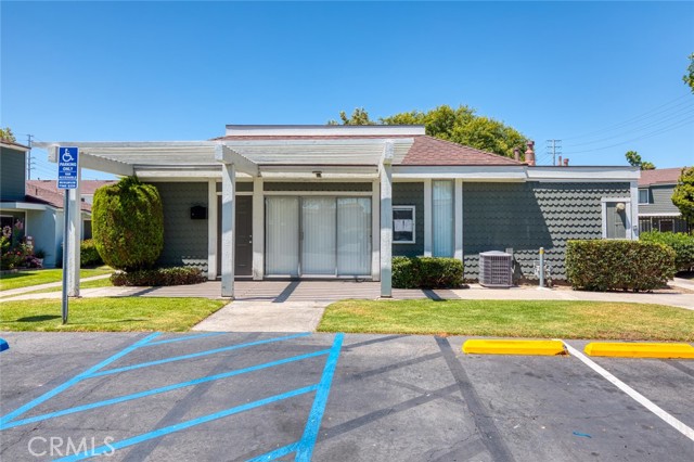 8515 Edgebrook Drive, Garden Grove CA: https://media.crmls.org/medias/d6be0441-0864-4127-929e-4e1fed20fa2f.jpg