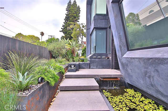 Detail Gallery Image 60 of 62 For 750 California Ave, Venice,  CA 90291 - 4 Beds | 4 Baths