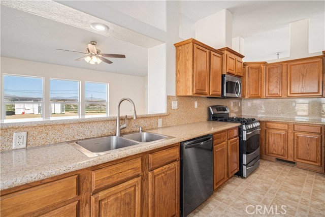 Detail Gallery Image 15 of 57 For 12567 Sahara, Rosamond,  CA 93560 - 3 Beds | 2/1 Baths