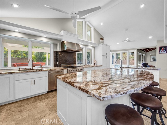 Detail Gallery Image 7 of 21 For 5425 Brentwood Pl, Yorba Linda,  CA 92887 - 4 Beds | 2/1 Baths