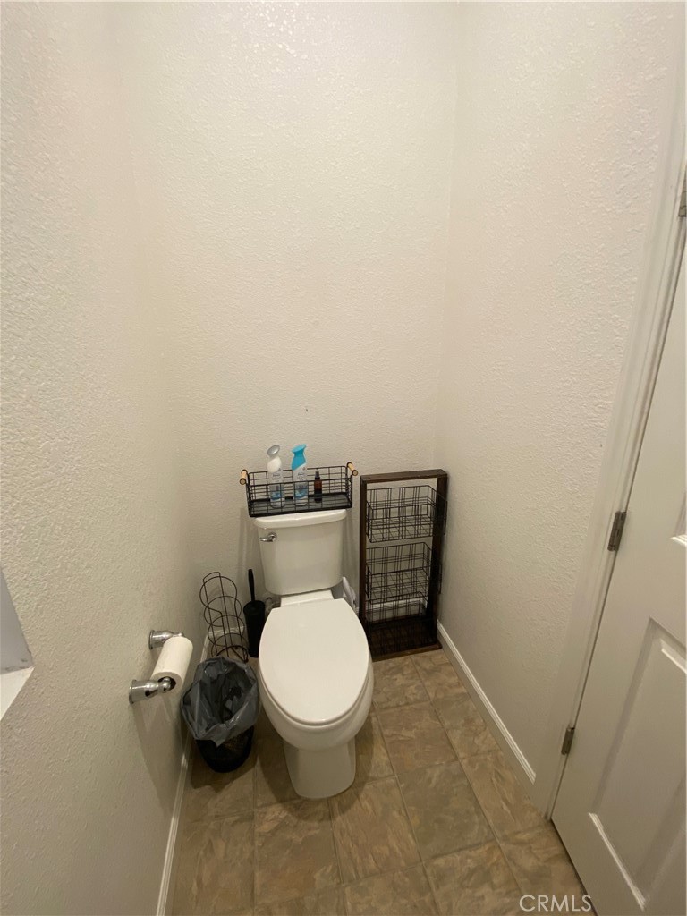 https://media.crmls.org/medias/d6bf320a-cfea-426d-ae46-c4a7dfe4b394.jpg?preset=X-Large