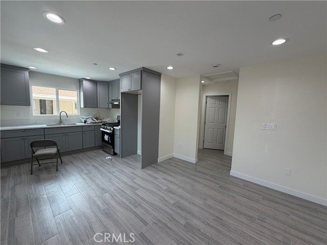 Detail Gallery Image 4 of 11 For 321 Elm, Alhambra,  CA 91801 - 2 Beds | 2 Baths