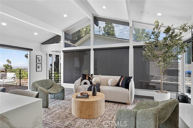 6441 Via De Anzar, Rancho Palos Verdes CA: https://media.crmls.org/medias/d6bf8ac4-e469-45a8-945d-e6e9ce1f3bef.jpg
