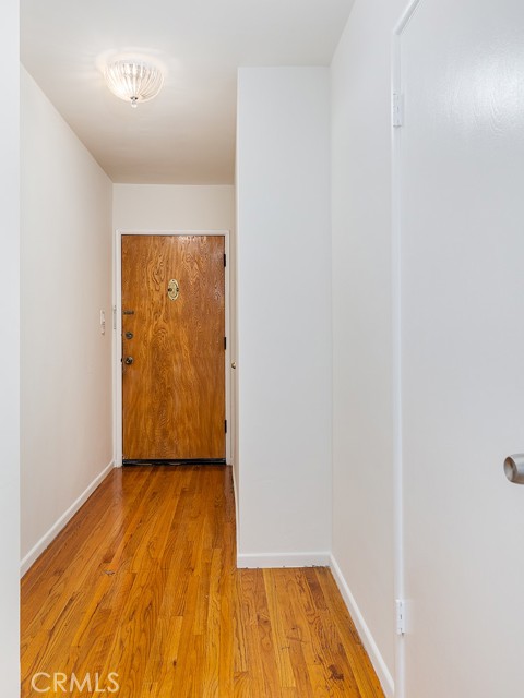 107 W Mountain Street E, Glendale, CA, 91202 107 W Mountain Street E, Glendale, CA, 91202